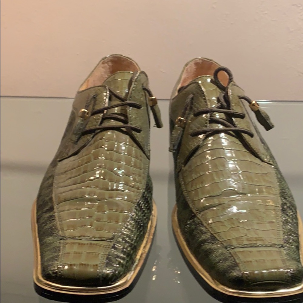 Men’s casual dress shoes